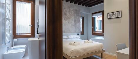 3 Schlafzimmer, Bügeleisen/Bügelbrett, WLAN, Bettwäsche