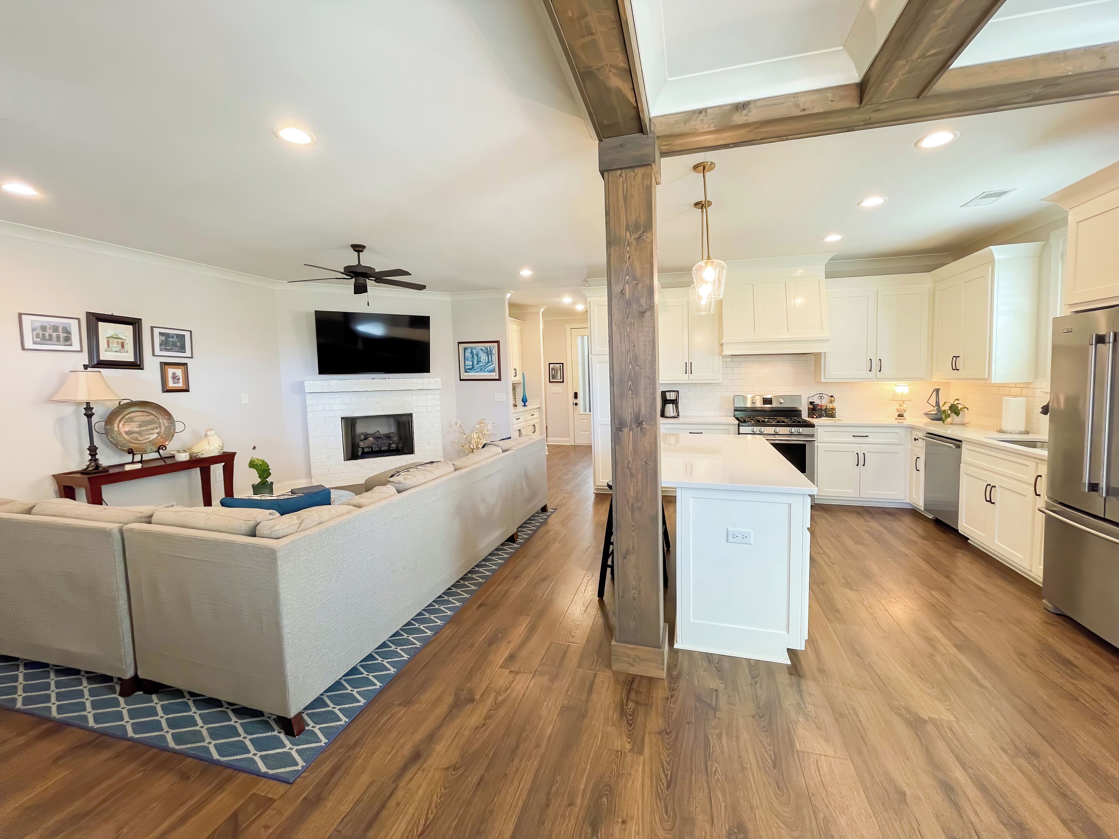 Microondas, horno, parrilla de estufa y lavavajillas 