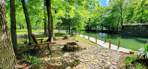 Music Mountain Retreat Cabin A