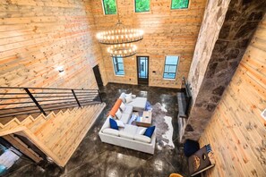 テレビ、暖炉、テレビゲーム