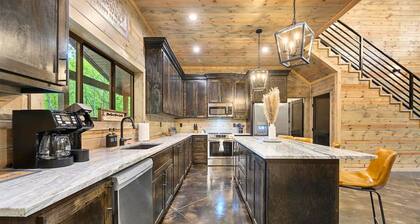 Outdoor Play Set | Shuffleboard | Cornhole