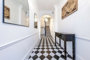 Exterior - The Hertford Boutique (London)