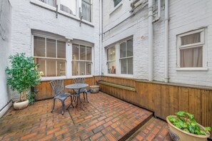Apartment | Terrace/patio