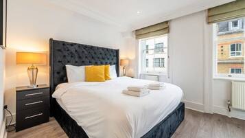 Comfort Apartment | Laptop workspace, blackout curtains, iron/ironing board, free WiFi