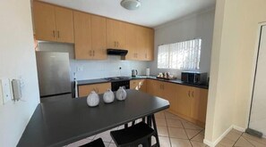 Private kitchen - Salani Haven: Power Secure Retreat
(Cape Town)