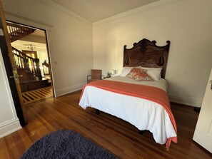 Premier Single Room, Non Smoking, Private Bathroom - The Boho Buffalo Inn (Buffalo)
