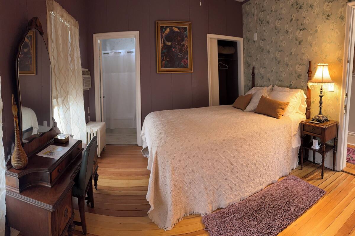 Classic Single Room, Non Smoking, Private Bathroom