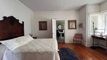 Habitación individual Premier, no fumadores, baño privado | Colchones con acolchado adicional y decoración individual