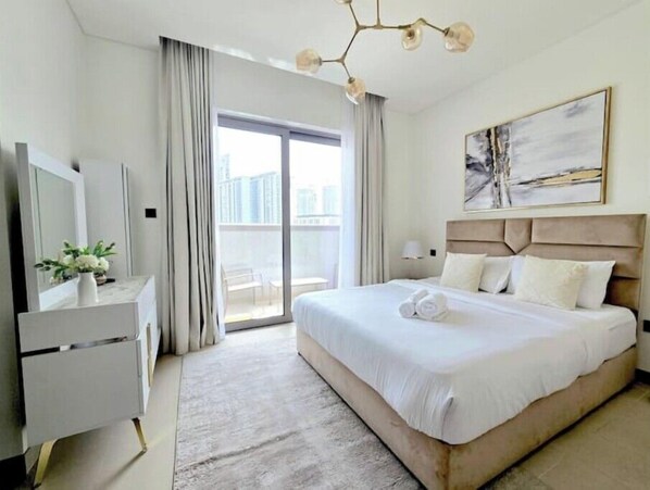 2 bedrooms, WiFi - Sleek and Stylish 2-Bedroom Apartment
(Dubai)