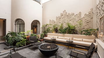 Deluxe Room | Interior
