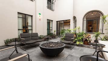 Frette Italian sheets, premium bedding, down duvets, Select Comfort beds