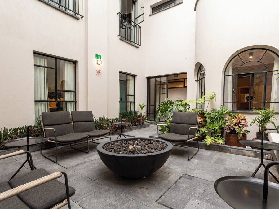 Deluxe Room | Frette Italian sheets, premium bedding, down comforters