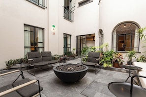 Frette Italian sheets, premium bedding, down comforters - Casa Juárez (Puebla)