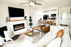 Smart TV, chimenea