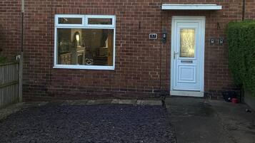 House, 3 Bedrooms | Exterior