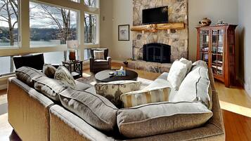 House (5 Bedrooms) | Property amenity