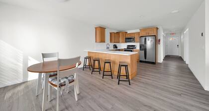 Algonac's Riverview Retreat