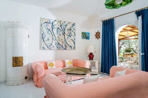 TV - Villa Sofia - Italian Escape (Napoli)