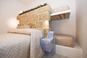 Standard Quadruple Room | Minibar, in-room safe, desk, free WiFi - San Gabriele Relais (Gallipoli)