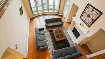 TV, fireplace, DVD player