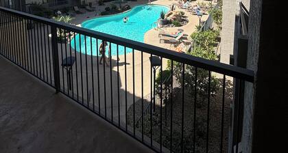 Luxury Condo in Phoenix, AZ - 10min from Sky Harbor, near Everything you need!