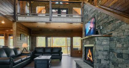 BRAND NEW 22' Indoor pool, 5 en suite bdrs, firepit, and hot tub all with a view