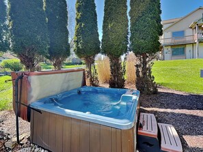 House (5 Bedrooms) | Property amenity - Ski Boots N' Bathing Suits by Taylor Made Deep Creek (McHenry)