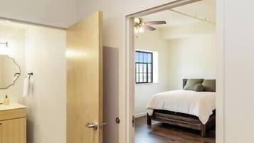 2 habitaciones, tabla de planchar con plancha y wifi gratis