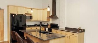 Brand New SPACIOUS 2 BR Downtown Burlington! Unit 302N