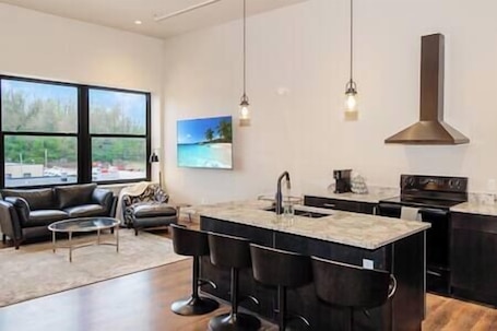 Interior. Brand New Spacious 2 BR Downtown Burlington! Unit 301S
