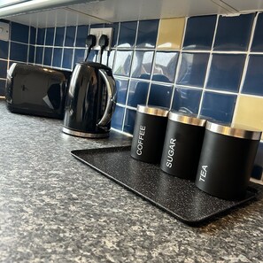 Coffee and/or coffee maker - Welcoming 1BR Gloucester / Cheltenham (Abbeymead, Gloucester)