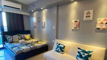 1 bedroom, desk, blackout curtains, free WiFi