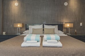 1 bedroom, iron/ironing board, internet
