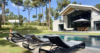 Quiet Villa with wonderful views of the golf courses!