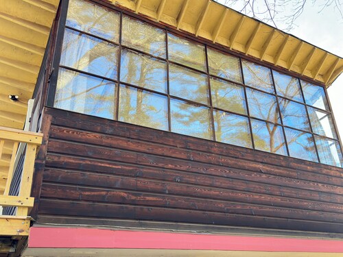 A pleasant space in a pleasant neighborhood in a beautiful part of the country!
