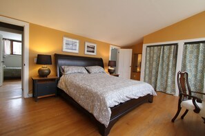 2 室のベッドルーム、デスク、WiFi (無料)、ベッドシーツ