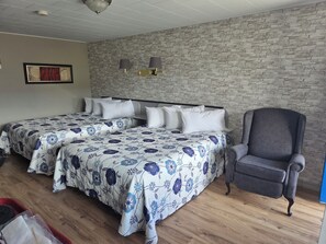 Classic Quadruple Room - Motel Claude (Degelis)