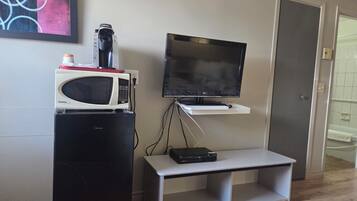 Phòng 4 tiện nghi đơn giản | Tiện nghi tại phòng