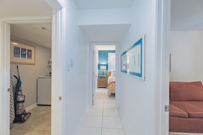 12 chambres, fer et planche à repasser, Wi-Fi, draps fournis