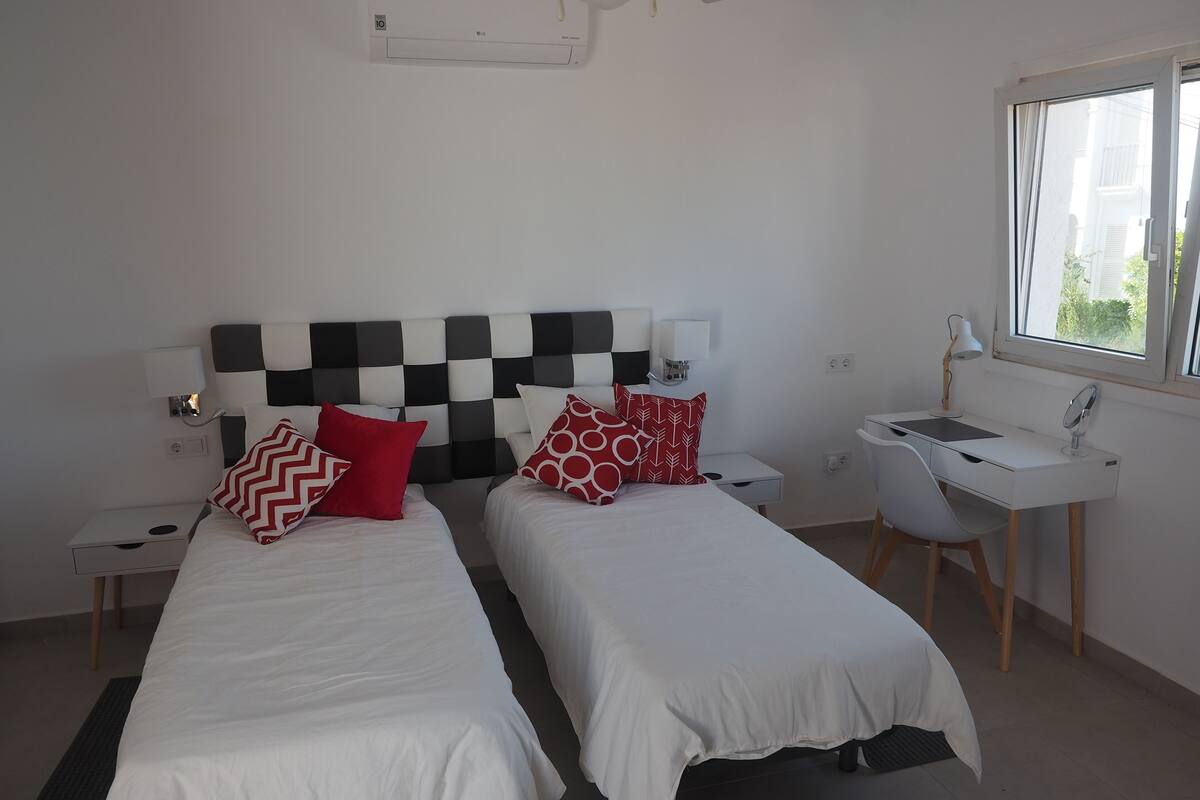 Deluxe Double or Twin Room