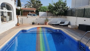 Seasonal outdoor pool, open 9:00 AM to 11:00 PM, pool umbrellas - Casa Rainbow - Boutique B&B (Mojacar)