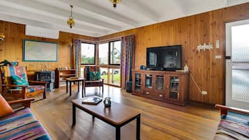 Smart TV, DVD player, books