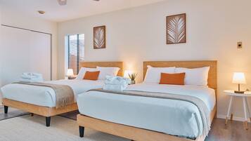 4 habitaciones, tabla de planchar con plancha, wifi y ropa de cama