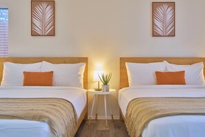 4 habitaciones, tabla de planchar con plancha, wifi y ropa de cama 