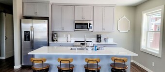 Liberty Bay Loft, Water views!