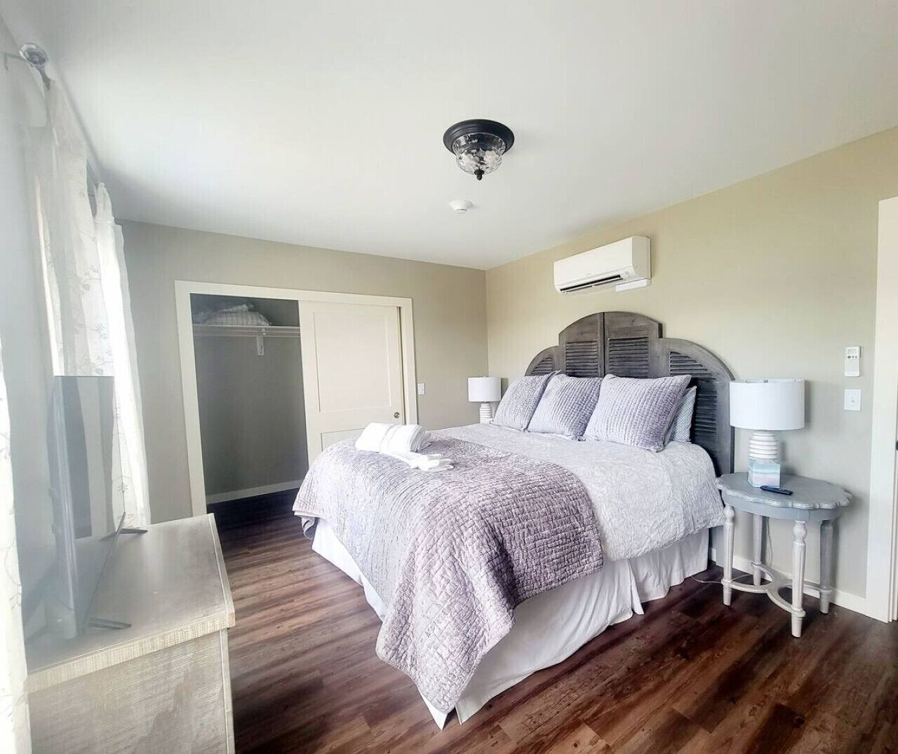 熨斗/熨衣板、旅行婴儿床、WiFi、床单