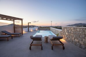 Seasonal outdoor pool - Velonis Villas (Naxos)