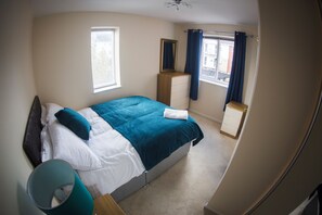 Superior Apartment | 2 bedrooms, iron/ironing board, free WiFi - Scenic View (Swansea)