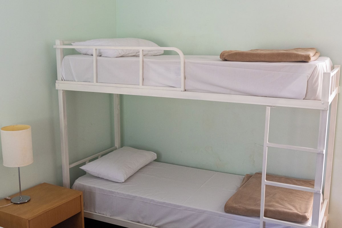 Quarto Superior Quadruplo | WiFi (free), bed sheets