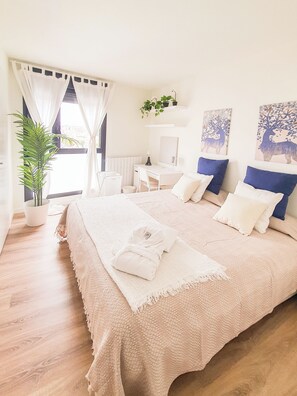 4 soverom, strykejern/-brett, wi-fi og sengetøy